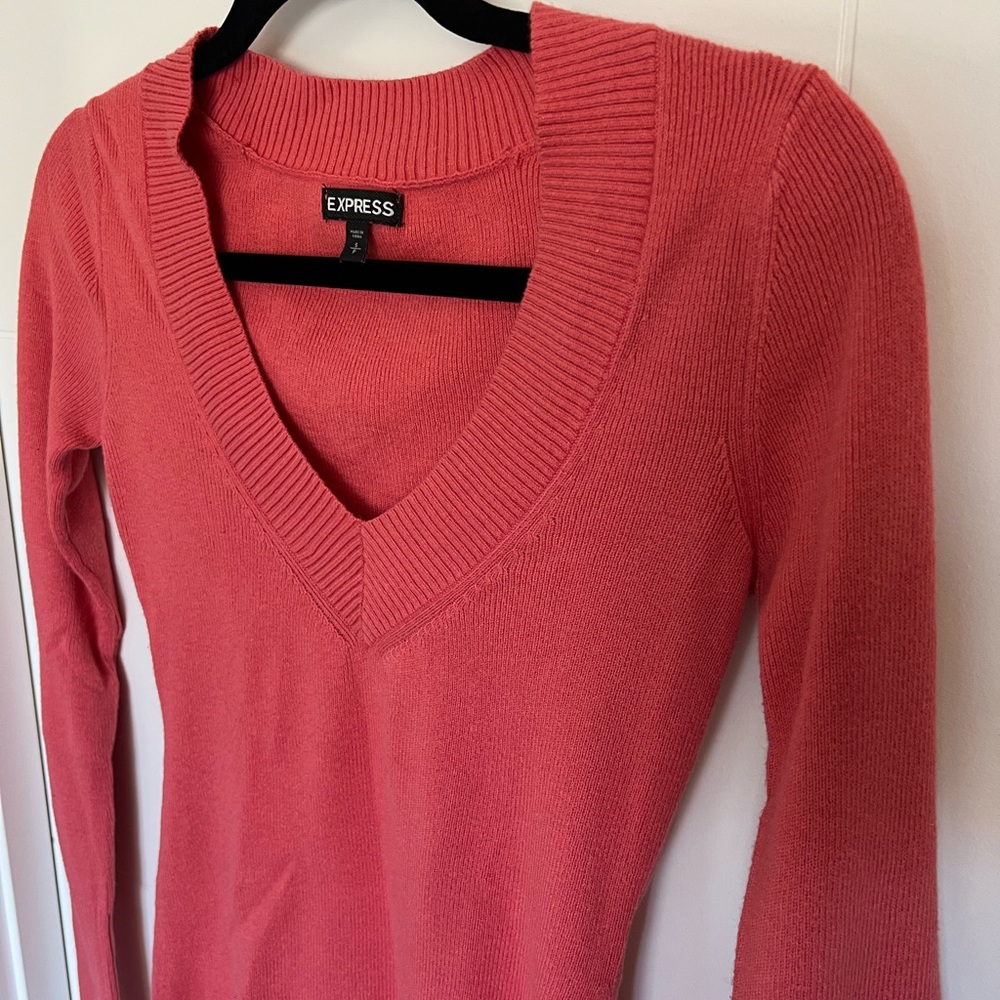 Express Small Sweater In Pink - Picture 3 of 6